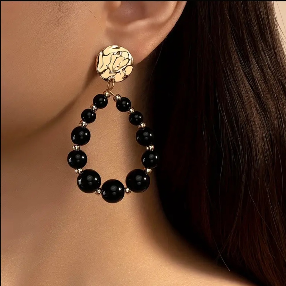 💋Trendy Black & GoldTone Beaded Water Drop Style Post Back Drop Earrings